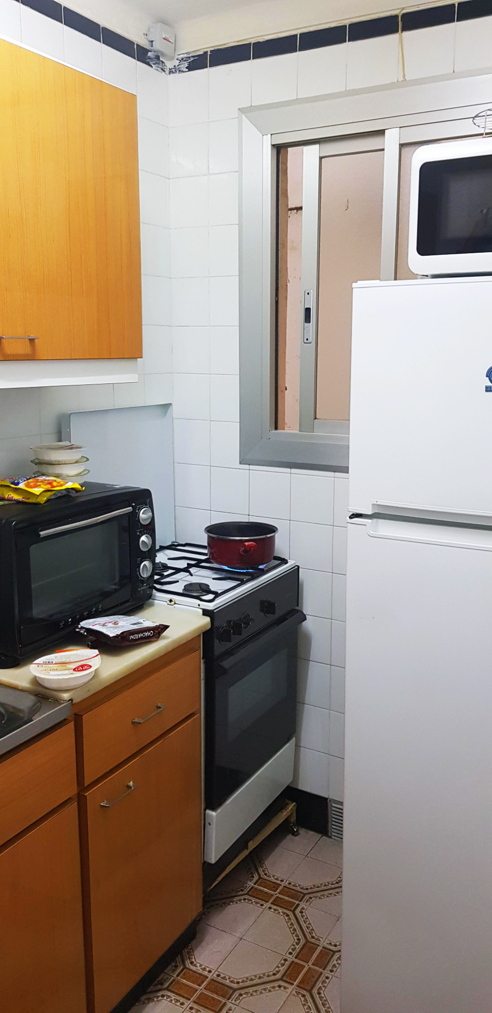 스페인 바르셀로나 에어비엔비 주방 냉장고