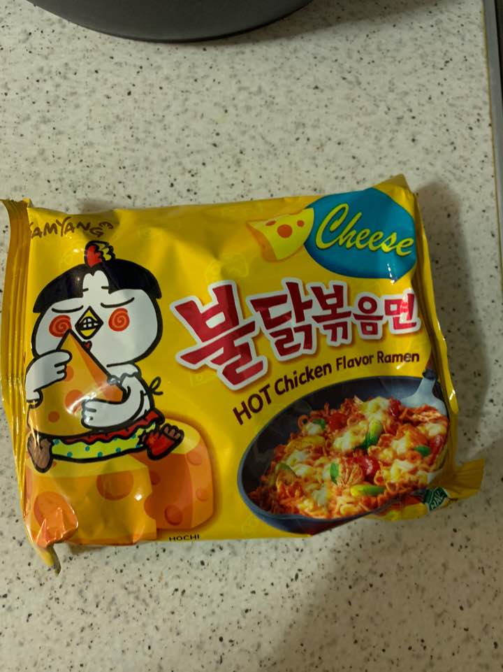  러시아에서 먹는 치즈 불닭볶음면 후기