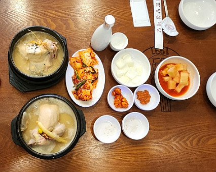 지호한방삼계탕 마포대흥역점 대표 사진
