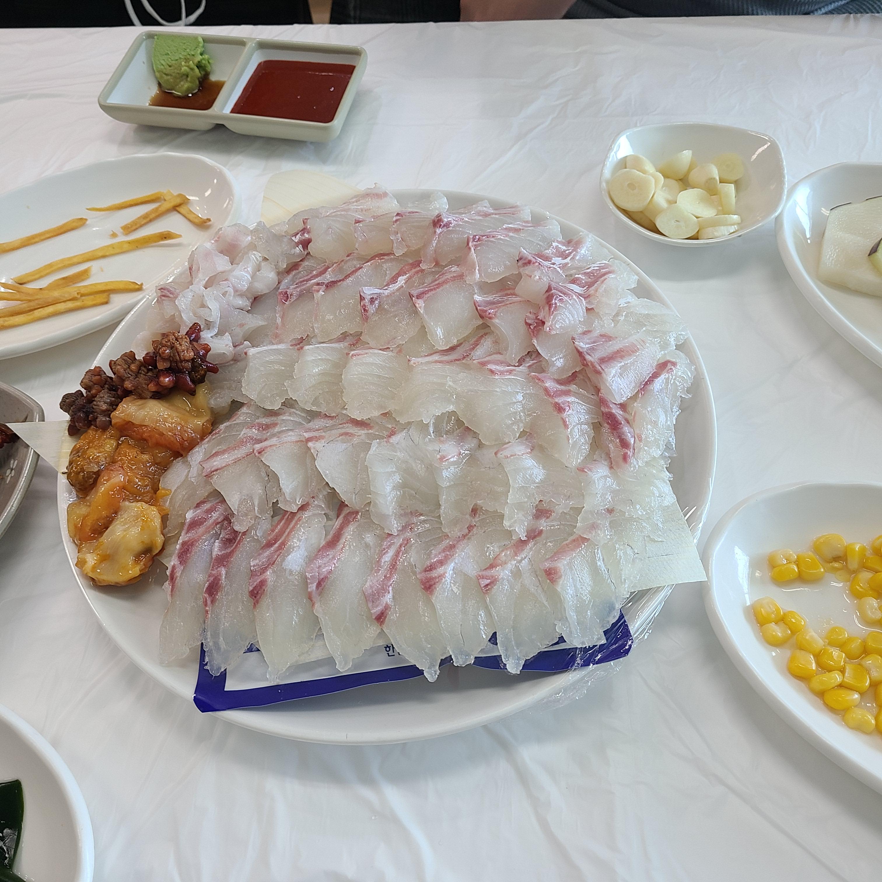  [여수] 산호초에서 감성돔 사서 매운탕 끝내주던 무진장 맛집