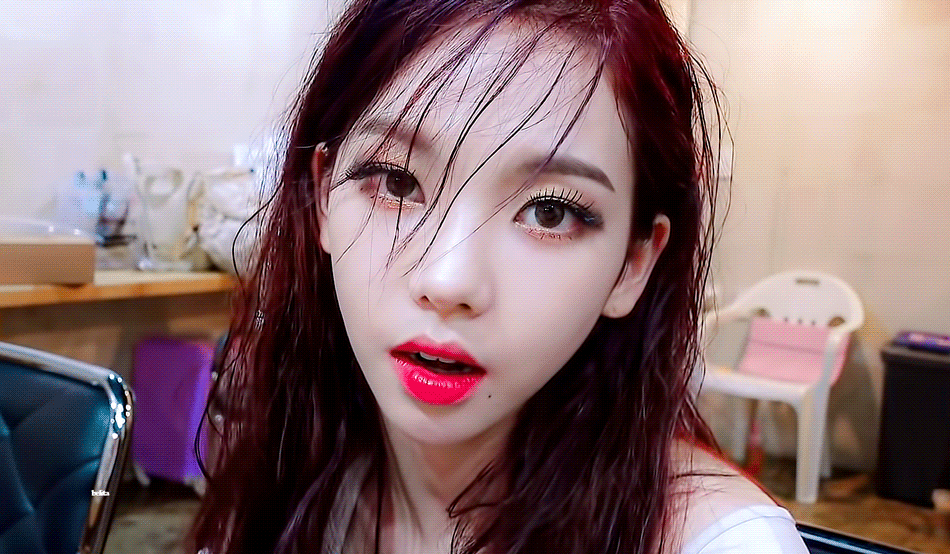  외모 사기캐 에스파 카리나 얼굴위주 움짤 gif