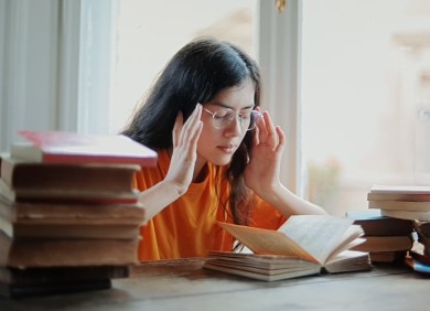 브레인포그 증후군에 걸리면 우울감을 느낄 수도 있다.