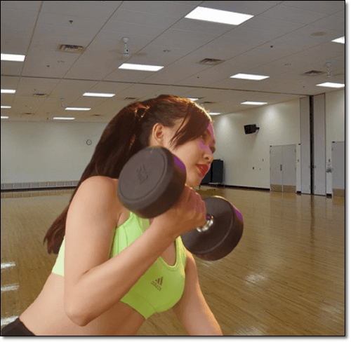 근육 운동 하는 여성