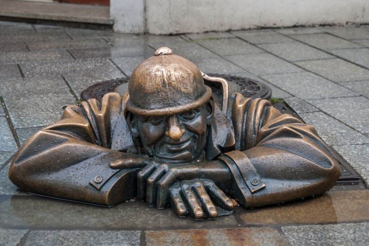  우리도 벤치마킹 해야 할 예술작품 같은 세계의 맨홀 뚜껑  VIDEO:Take a tour around the world through the art of manhole covers