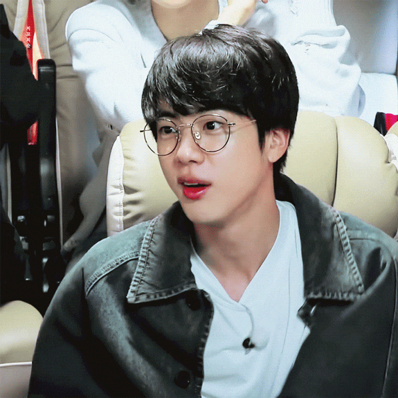  다시봐도 레전드인 방탄소년단 안경진