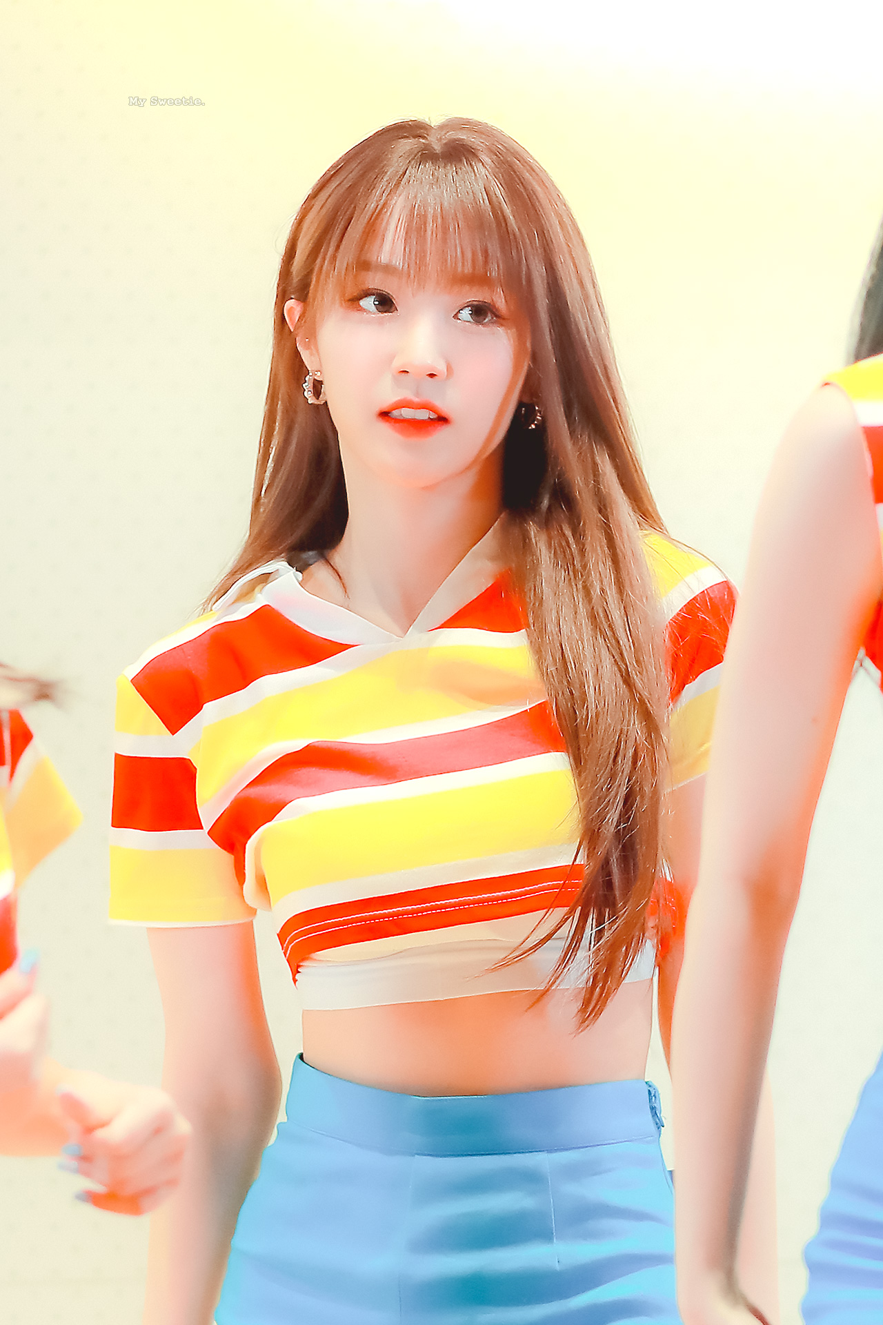  우아(Woo!ah!) 나나 210703 팬싸인회 사진 움짤 gif