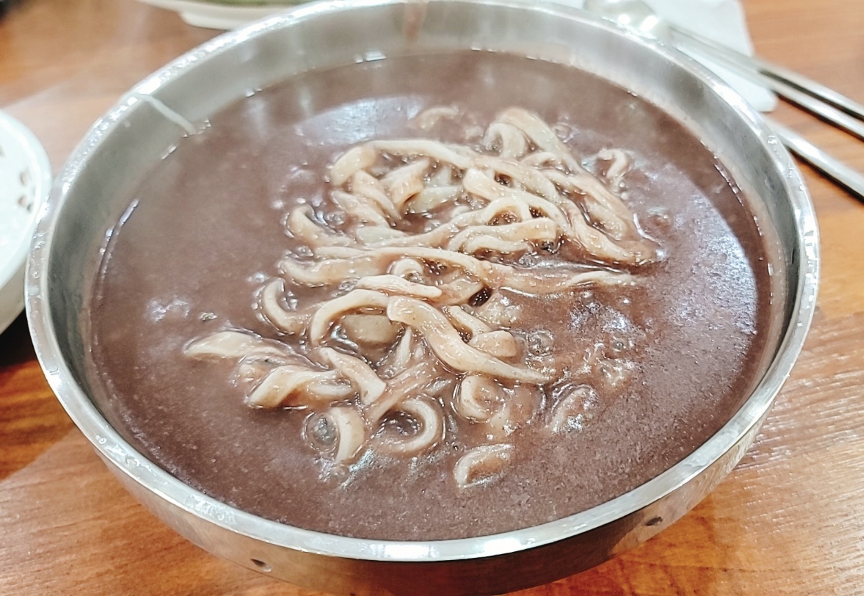 팥칼국수