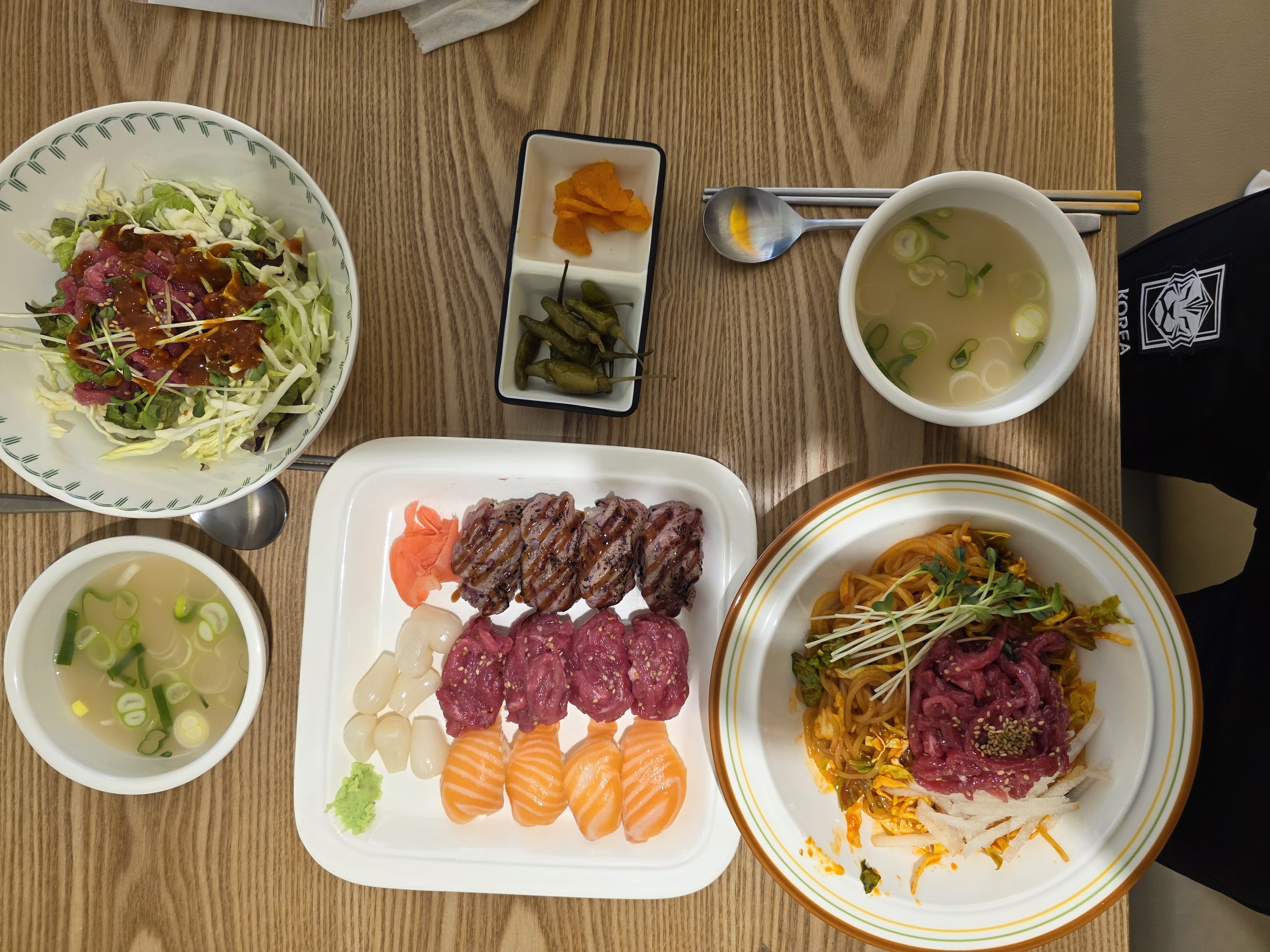 육회바른연어루원시티점 이미지