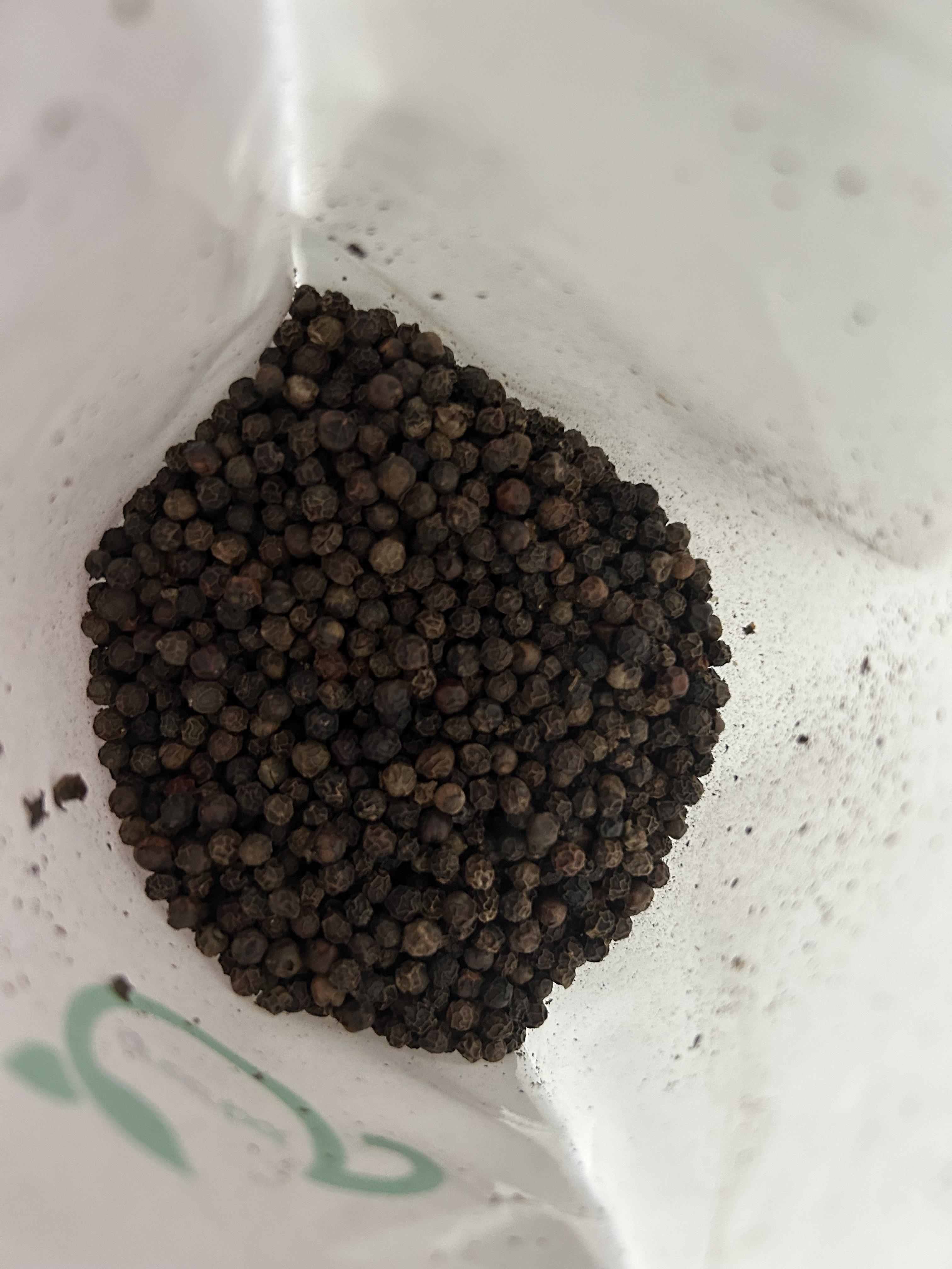  모든요리에 맛과 풍미를 높여주는 강추!!통(흑)후추 BLACK PEPPER