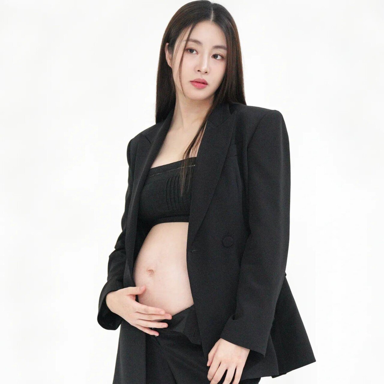 강소라 오늘 인스타 만삭화보.jpg