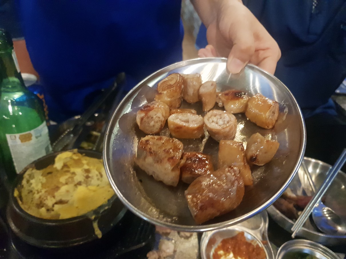 호치민 7군 푸미흥 소고기&#44; 막창 맛집 삼원숯불고기 - 막창 초벌