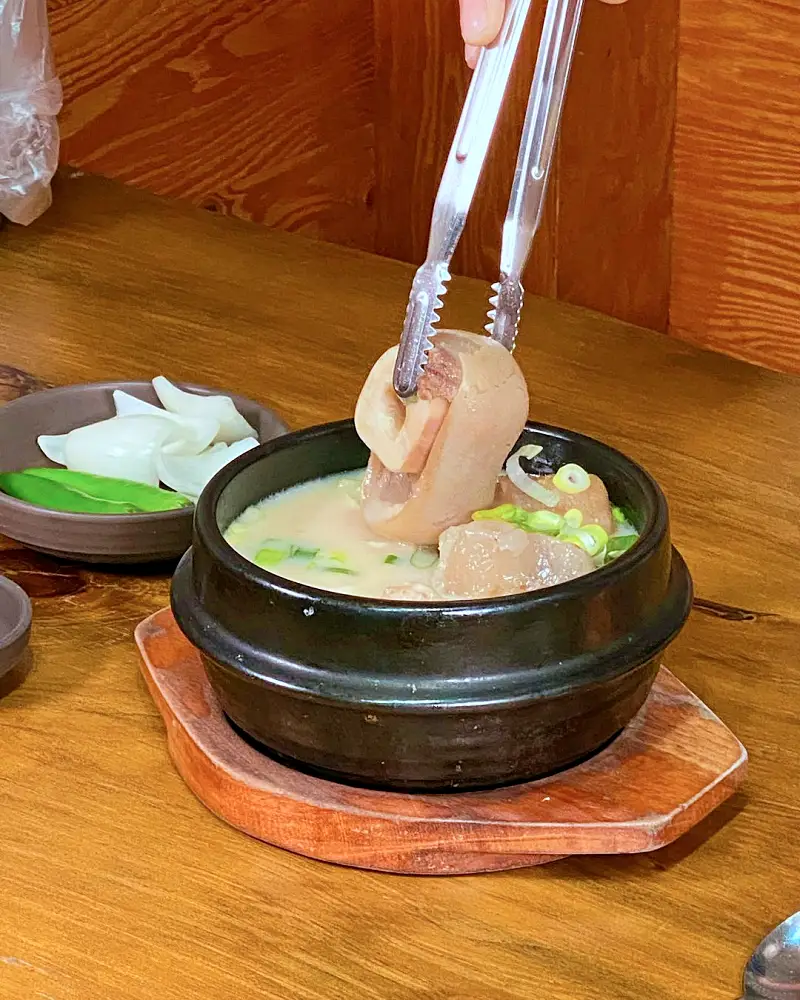 투데이 맛있는 메뉴 2대째 40년 노포 한우곰탕&#44; 우족탕&#44; 꼬리 수육 맛있는 식당 추천 부산 동래 온천장역 맛집