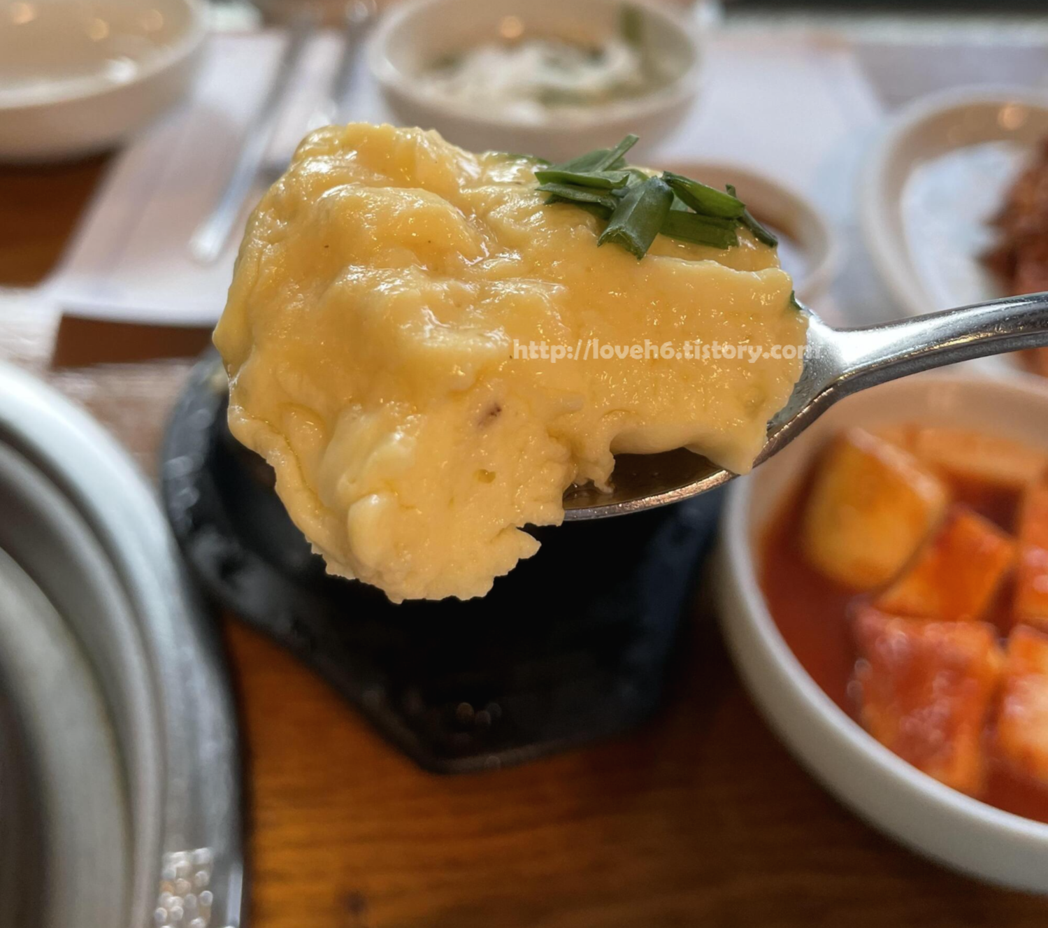 광양숯불구이 상무본점/Gwangyang Charcoal Grilled Sangmu Main Branch/달걀찜

식당에서 먹는 달걀찜은

왜 이리 부드럽고 입에서 

살살 녹으면서 맛이 좋을까요