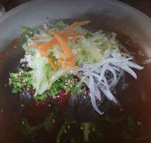 굴피집-막국수