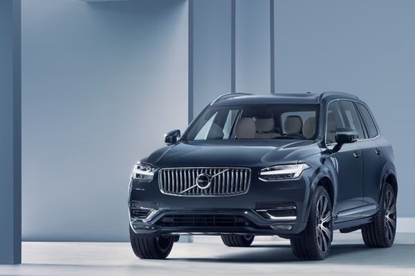 볼보 XC90 측면사진