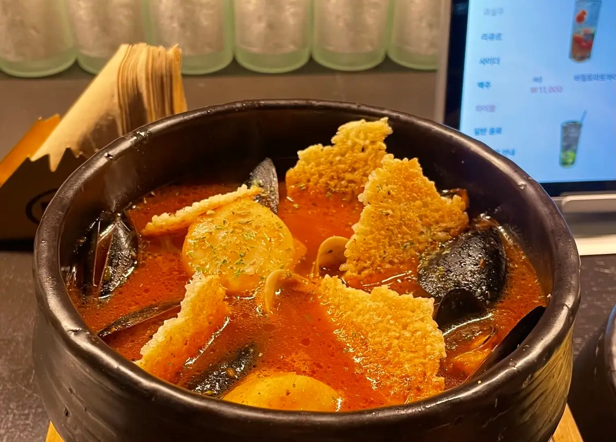 리파인을지로명동점-토마토해물누룽지탕