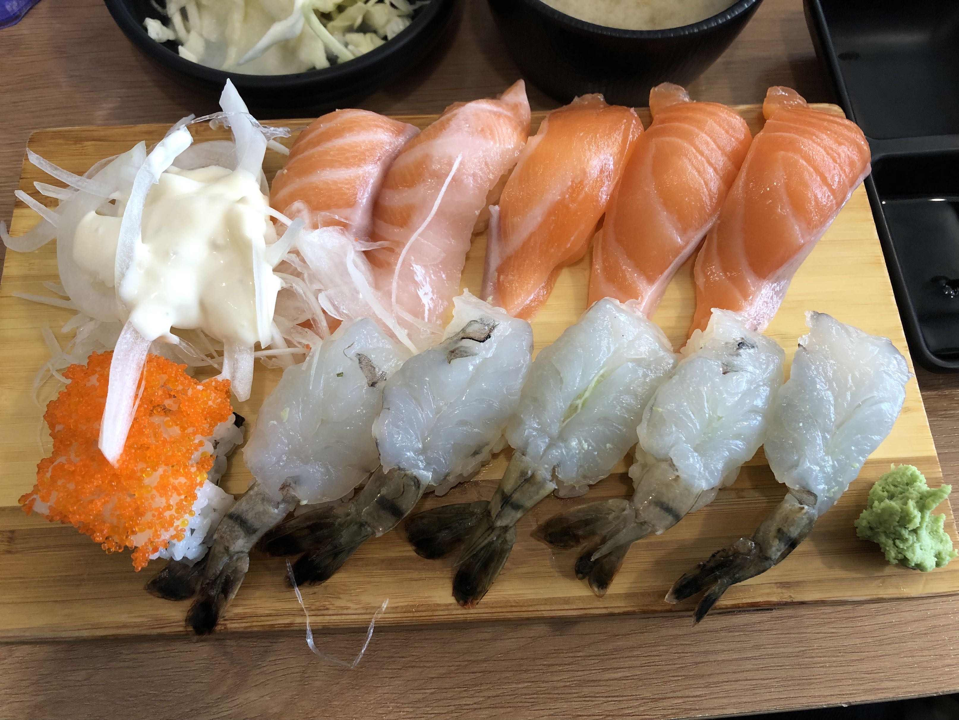 연어초밥+생새우초밥