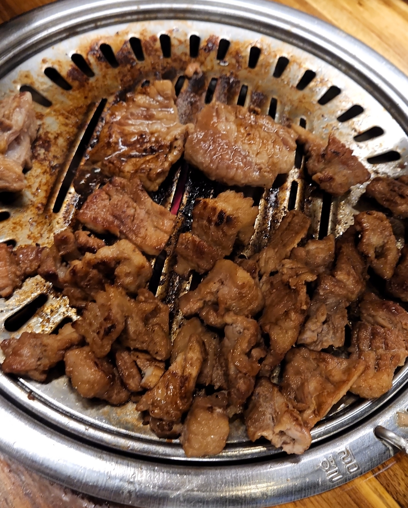  다 구워주는 돼지갈비 맛집 마산 댓거리 육도갈비