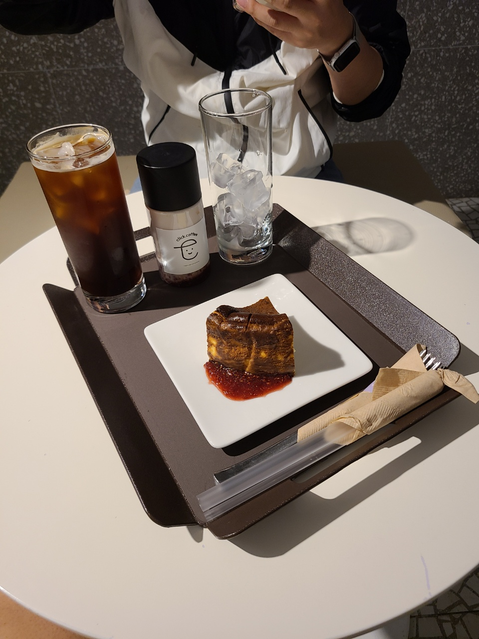 전포동 카페 달달한 음료와 디저트가 많은 "카페클릭"