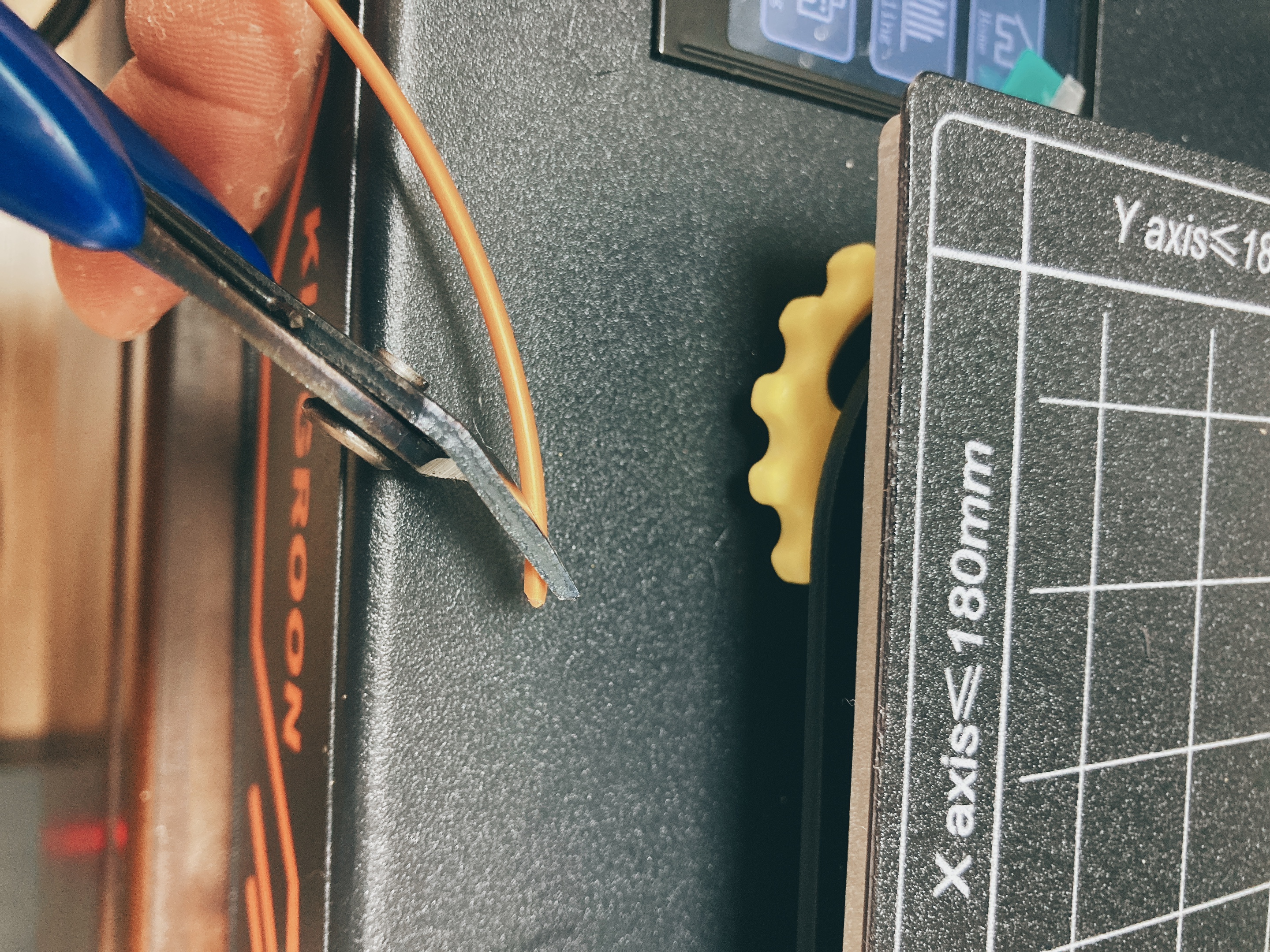 킹룬 KP3S 필라멘트 교체 방법_필라멘트 삽입 모양