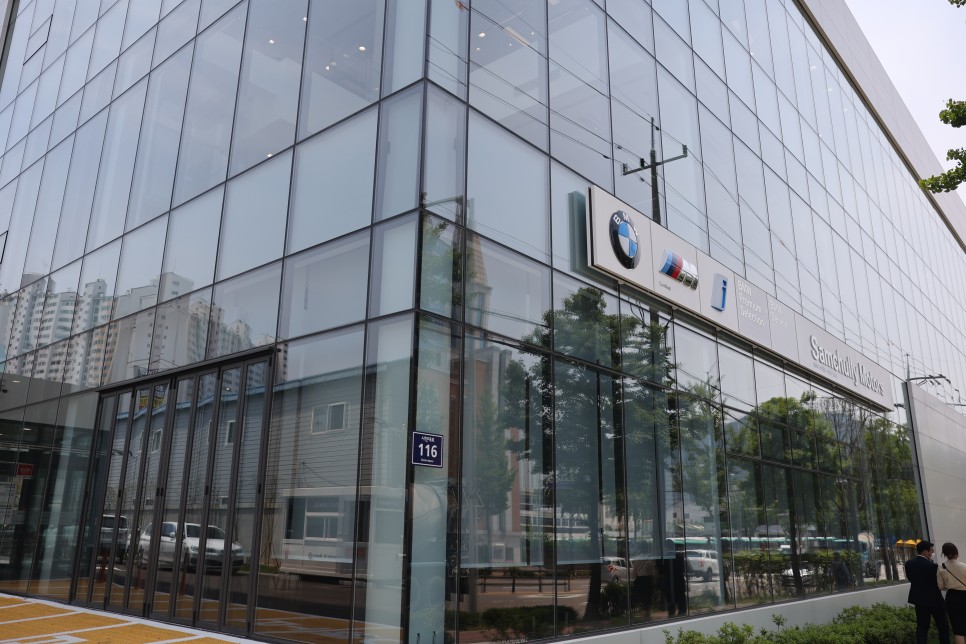bmw 공식 중고차 BMW 삼천리 모터스 안양 통합 전시장 8