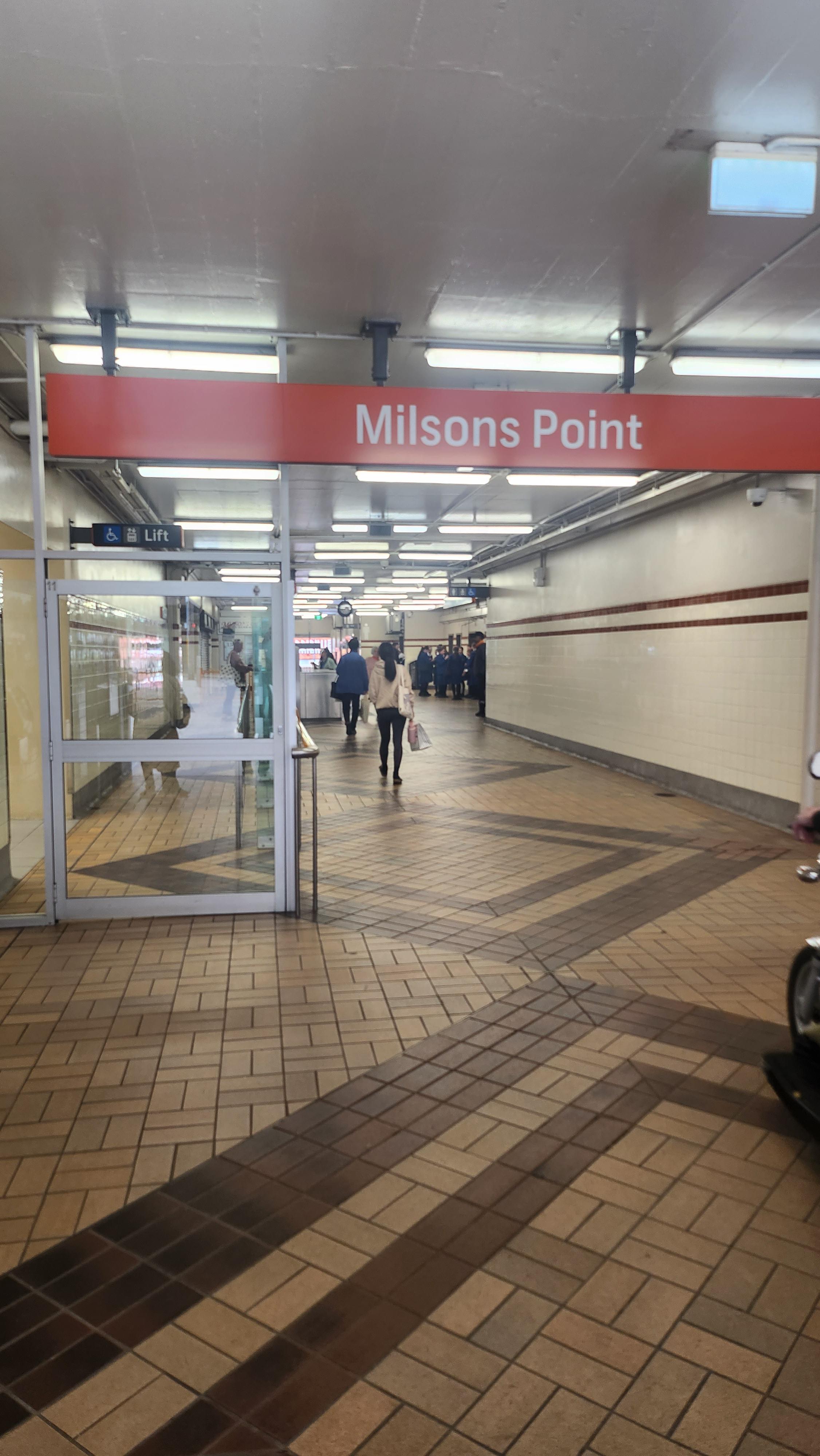 밀슨스포인트 지하철