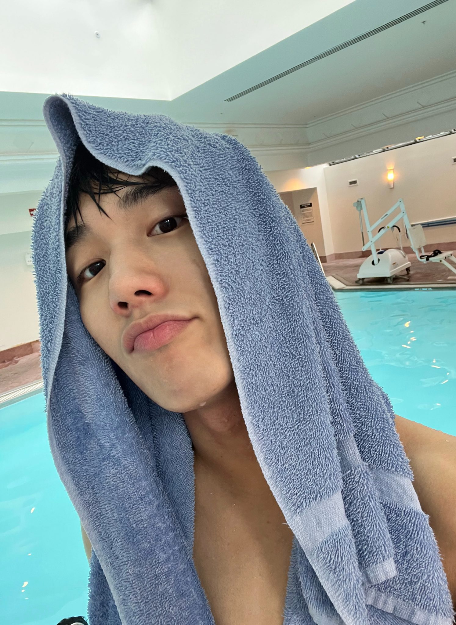  비주얼이랑 말투 갭 미쳤다는 남돌