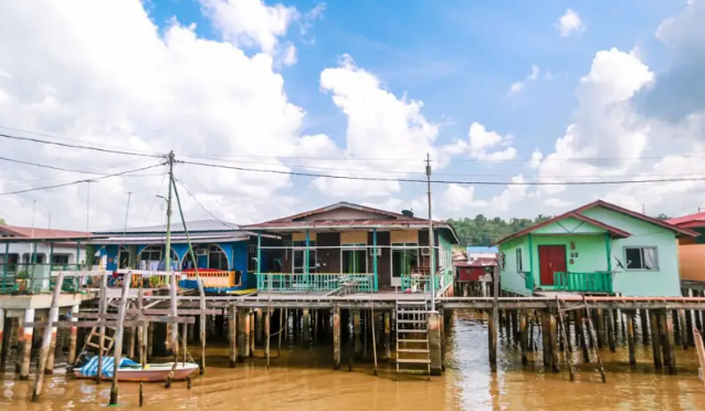 깜퐁 아예르 수상 가옥(Kampong Ayer)