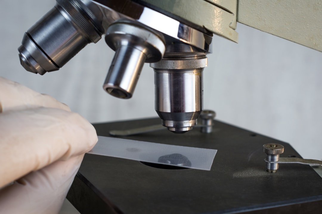 Microscope