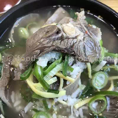 푸짐한-수육-하얀집곰탕
