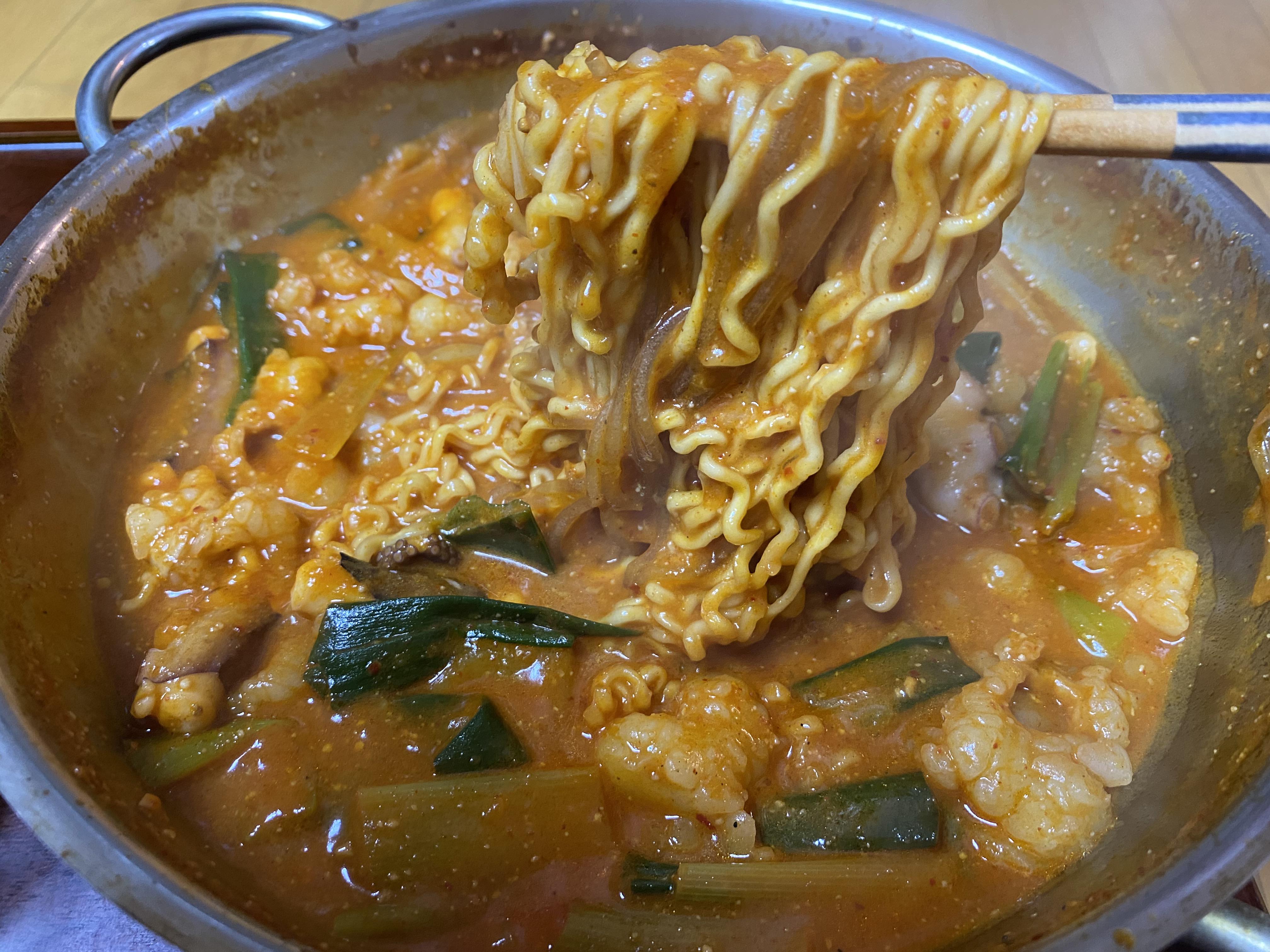  낙곱새 겨울 보양식 한끼 식사로 딱이에요~