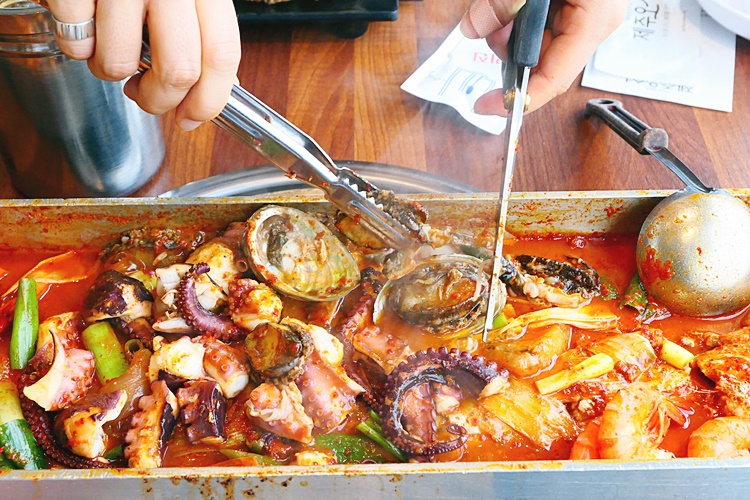  비주얼 짱인 제주 통갈치조림 맛집 제주오성!!
