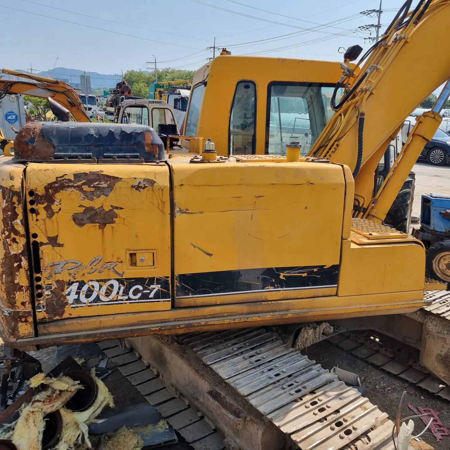  굴삭기 현대 HYUNDAI  ROBEX1400LC~7모델 2007년식 3100만원 판매합니다