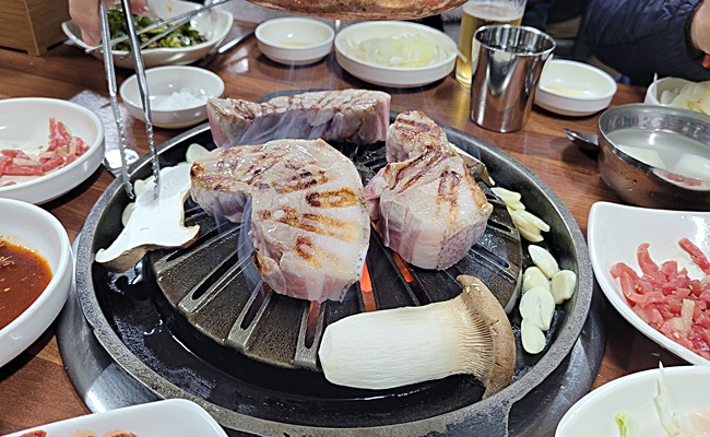 제주토종흑돼지 이미지