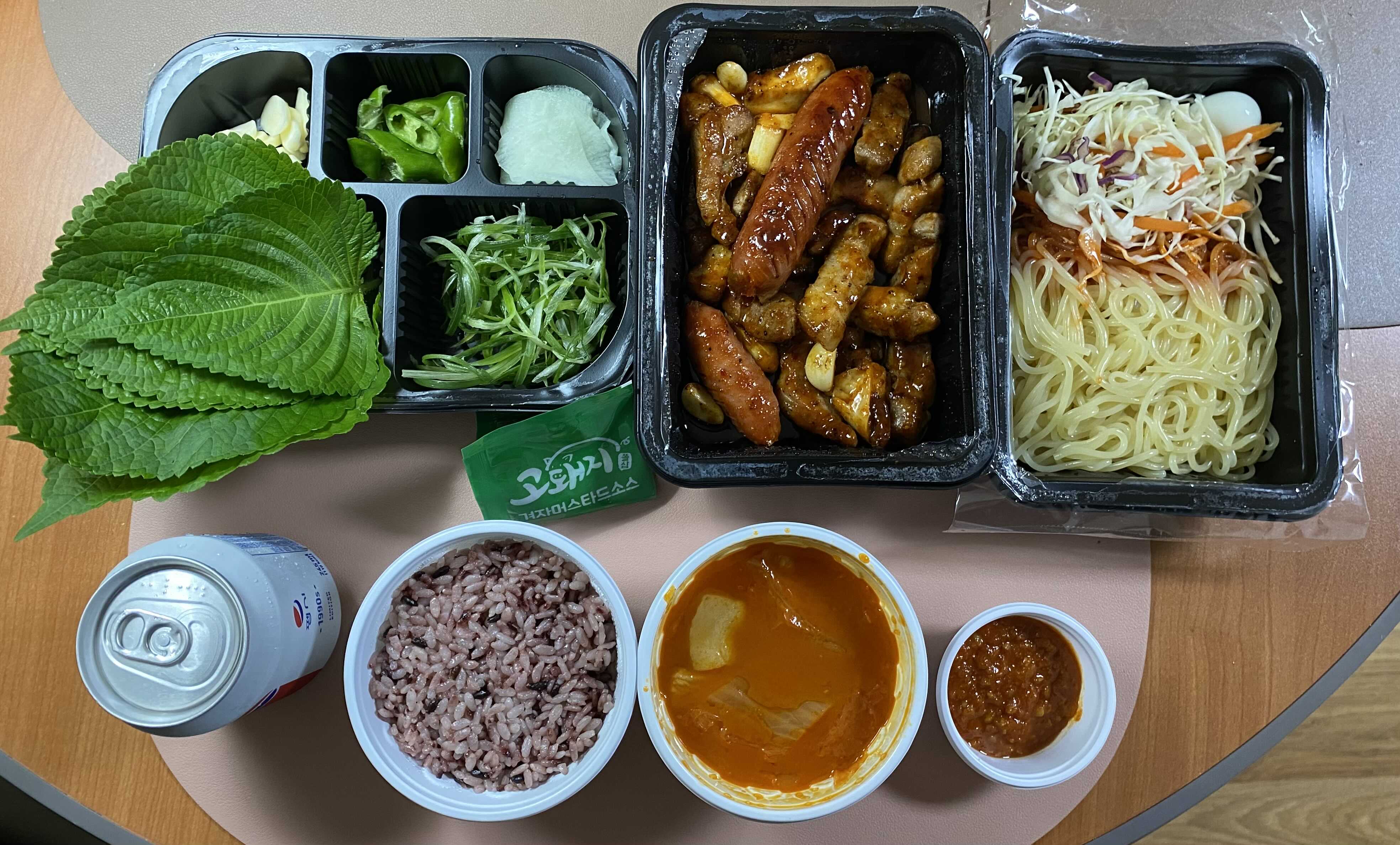 프리미엄쫄면삼겹고돼지 이미지