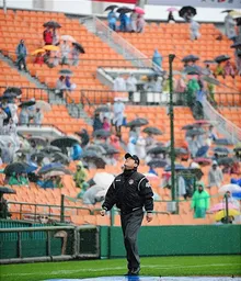 2025 KBO 5회 이전 vs 이후&hellip; 우천취소 기준 따라 달라지는 결과는