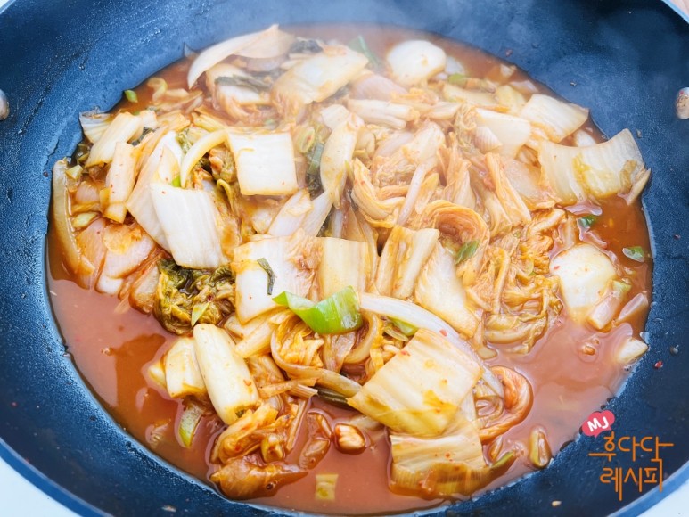 김치볶음 볶음김치 만드는법 묵은지들기름볶음 참치 23