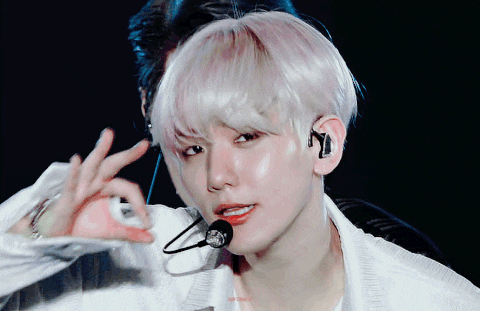 EXO 엑소 백현 남친짤 모음 (레전드 움짤, 화보, 배경화면 등) + 더블유 5월호 커버, 생일 축하합니다 :)