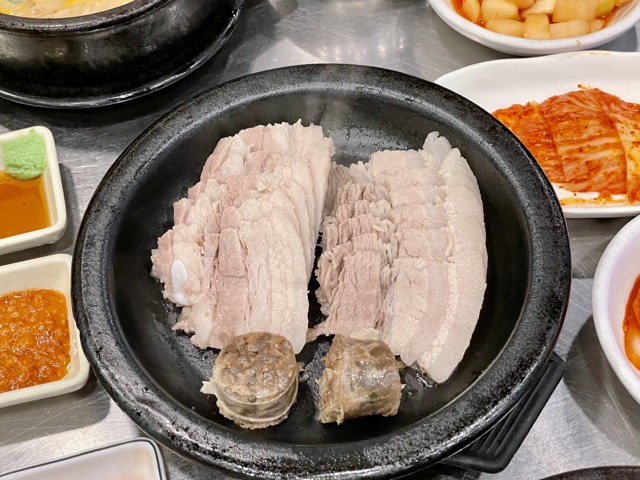 수변최고돼지국밥-맛보기수육