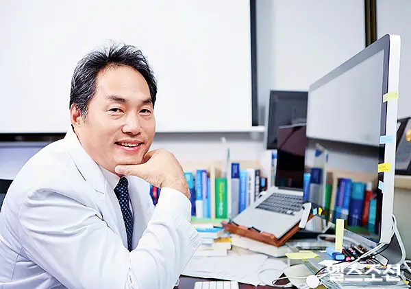 유퀴즈 온더블럭 척추의 신으로 불리는 재활의학 전문의 서울대학병원 정선근 교수님 운동법 강의