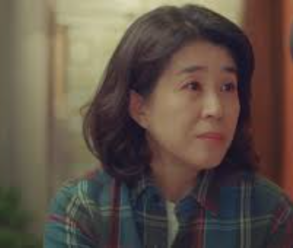 '딸이 죽은 지 3년"이 지났는데.. 주말마다 집에 오는 사위! 자네 이제 죽은 사람은 잊고 다른 여자 만나서 새 출발해야지? 하지만 사위의 ‘한마디’에 장모는 그만 주저앉아 오열하고 말았습니다