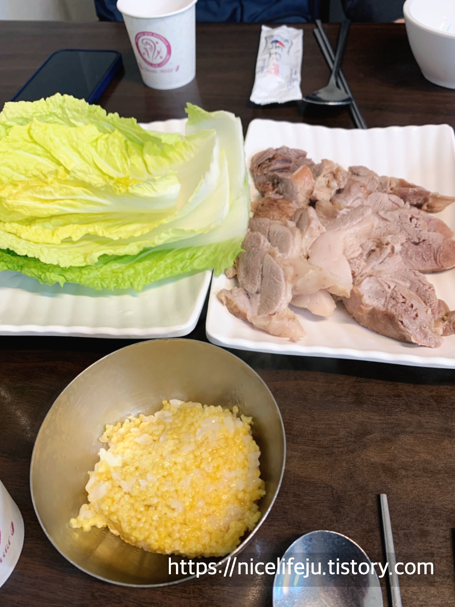 (서울 동대문 맛집) 순한 호로록 국수와 고소한 양배추전과 순한 돼지고기, 경동시장 "안동집" 8