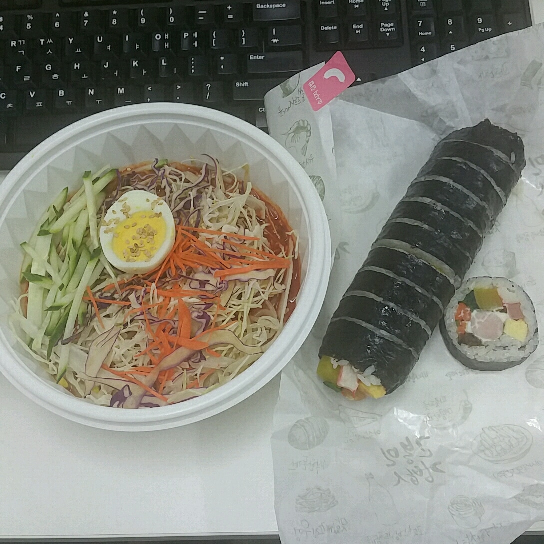  [음식기록] 고봉민 김밥 - 쫄면, 소시지김밥