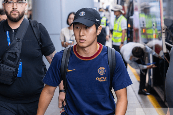 PSG 전북 축구 이강인 사진입니다.