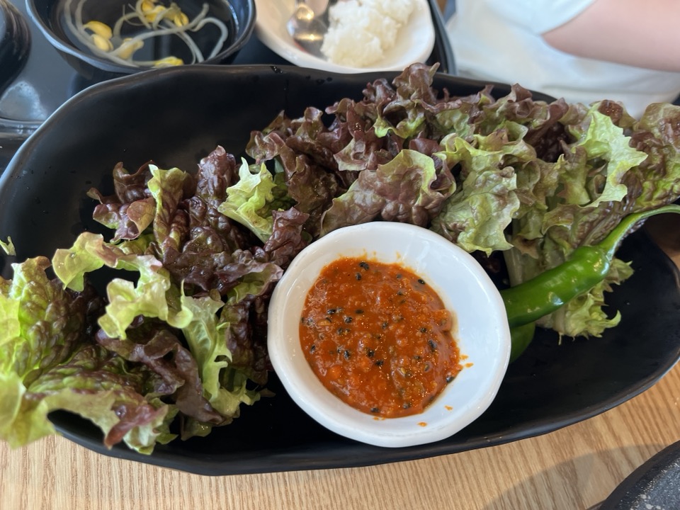상추쌈과 된장