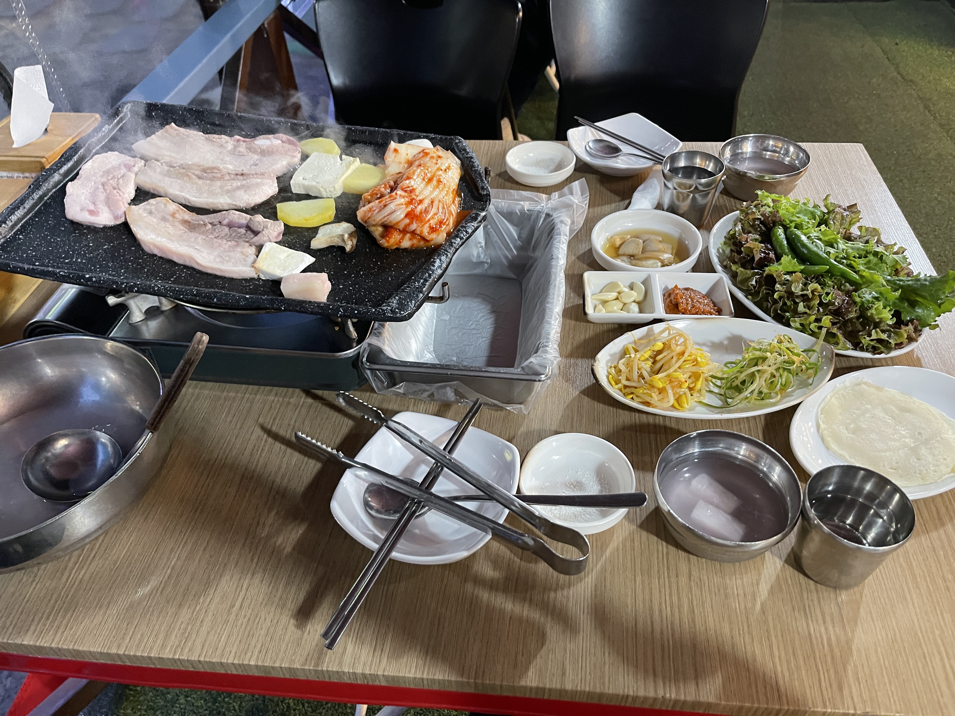  주민들이 꼽은 행신동 삼겹살 맛집 송가 돌김치삼겹(송가밀쌈시대)