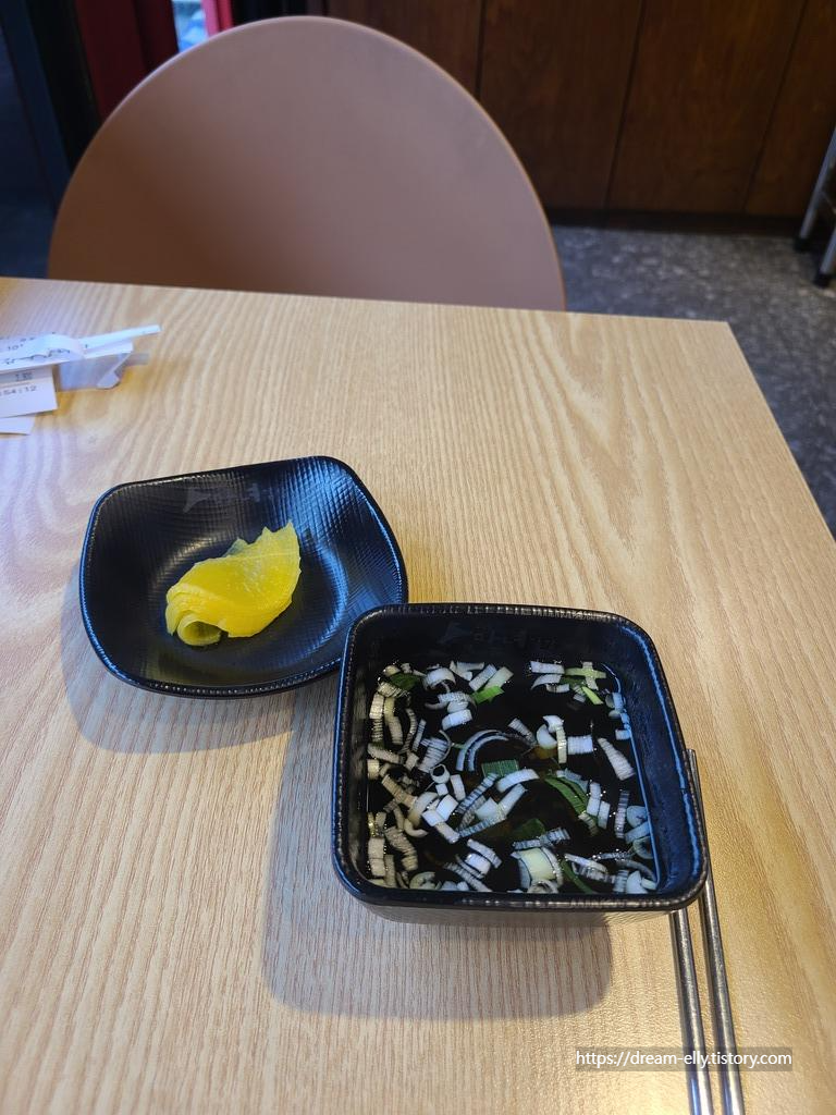 청담동마녀김밥 신야탑점 이미지