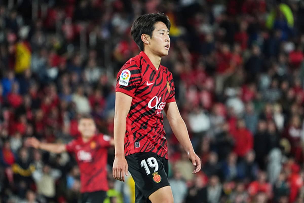  [LWOS] 에릭 텐하흐 감독, 라리가 미드필더 이강인에 대해 문의