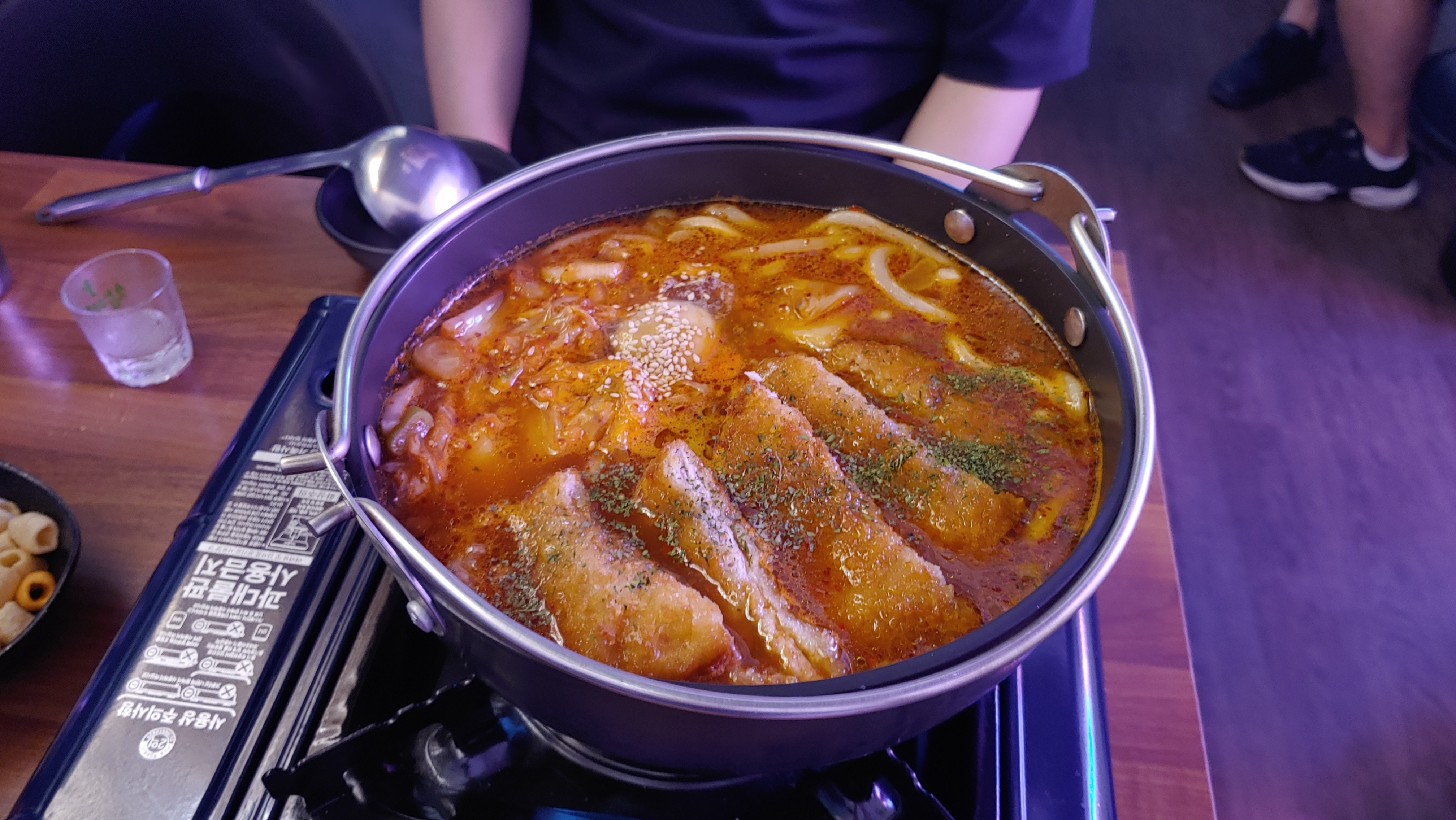  아기자기한 분위기 속 술 한잔하기 좋은, 술익는 식탁