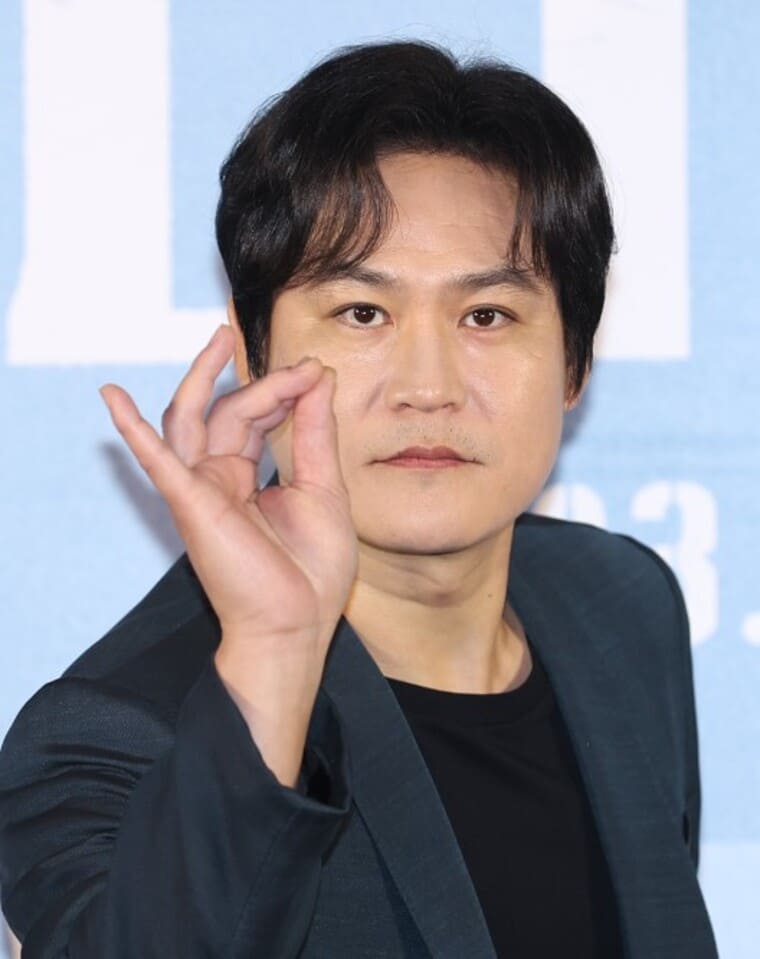 배우-김성균